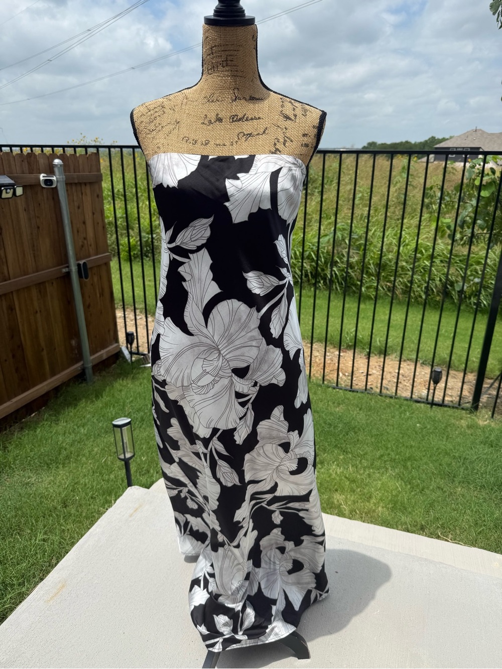 Gianni Bini Black and White Strapless Floral Maxi Dress